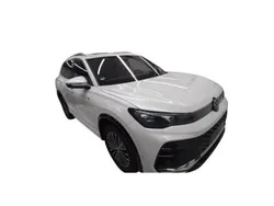 Oryxweiß perlmutteffekt Gebraucht 2024 VW Tiguan R-line SUV | 53.777 € (Fairer Preis)