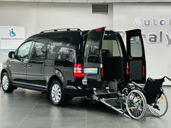 Deep black perleffekt Gebraucht 2014 VW Caddy Maxi Highline Van / Kleinbus | 29.950 €