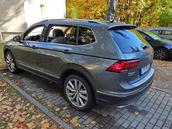 Grau Gebraucht 2019 VW Tiguan Allspace Highline SUV | 28.250 € (Guter Preis)