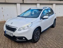 Weiß Gebraucht 2016 Peugeot 2008 SUV | 5.450 € (Superpreis)