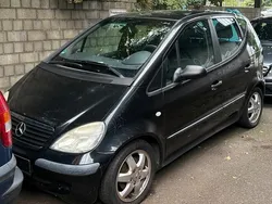 Schwarz Gebraucht 2002 Mercedes A160 Avantgarde Limousine | 1.350 € (Fairer Preis)