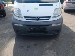 Weiß Gebraucht 2004 Opel Vivaro Van | 3.999 €