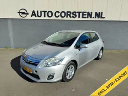 Grau Gebraucht 2011 Toyota Auris Hybrid Limousine | 4.240 € (Teuer)