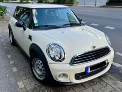 Beige Gebraucht 2010 Mini ONE Kleinwagen | 5.490 € (Fairer Preis)