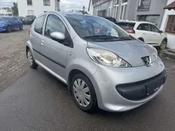 Silver grey metallic Gebraucht 2006 Peugeot 107 Filou Kleinwagen | 1.990 € (Guter Preis)