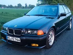 Schwarz Gebraucht 1996 BMW 320 Kombi | 2.500 € (Fairer Preis)