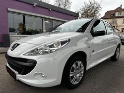 Lack weiss banquise/flach stan Gebraucht 2012 Peugeot 206+ Kleinwagen | 4.880 € (Teuer)