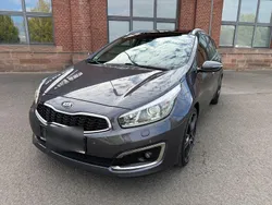 Grau Gebraucht 2015 Kia Ceed Platinum Edition Kombi | 8.800 € (Guter Preis)
