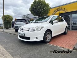 Weiss Gebraucht 2011 Toyota Auris Life+ Limousine | 6.950 € (Fairer Preis)