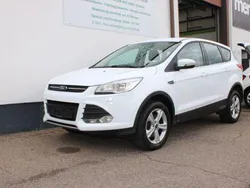 Weiß Gebraucht 2015 Ford Kuga SYNC Edition SUV | 11.990 € (Guter Preis)