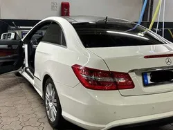 Weiß Gebraucht 2011 Mercedes E220 Avantgarde Coupé | 13.500 € (Fairer Preis)