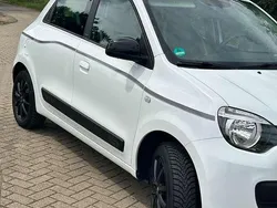 Weiß Gebraucht 2018 Renault Twingo LIMITED Kleinwagen | 7.950 € (Fairer Preis)