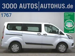 Weiß Gebraucht 2020 Ford Transit Tourneo Trend Van / Kleinbus | 23.480 € (Guter Preis)