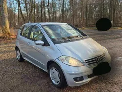 Grau Gebraucht 2008 Mercedes 180 Limousine | 3.000 €