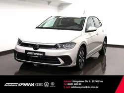 Grau Gebraucht 2024 VW Polo Move Limousine | 18.630 € (Guter Preis)