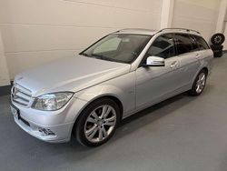 Iridiumsilber Gebraucht 2010 Mercedes C180 Kombi | 7.950 €