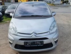 Grau Gebraucht 2011 Citroën C4 Picasso Tendance Van / Kleinbus | 3.100 € (Fairer Preis)