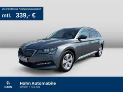 Graphitegrau metallic Gebraucht 2022 Skoda Superb Ambition Kombi | 26.770 € (Fairer Preis)