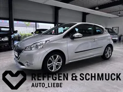 Gris aluminium (metallic) Gebraucht 2015 Peugeot 208 Allure Kleinwagen | 8.980 € (Etwas zu teuer)