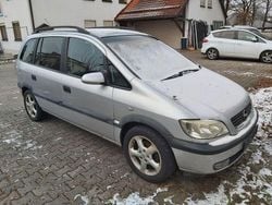 Grau Gebraucht 2002 Opel Zafira Executive Van / Kleinbus | 1.200 € (Superpreis)