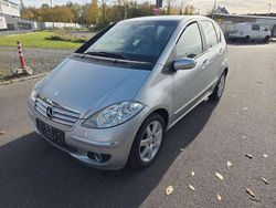 Polarsilber Gebraucht 2006 Mercedes A150 Elegance Limousine | 4.480 € (Fairer Preis)