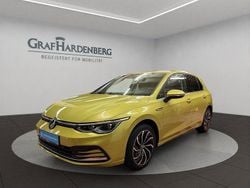 Gelb Gebraucht 2024 VW Golf VIII Style Limousine | 28.930 € (Guter Preis)