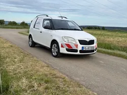 Weiß Gebraucht 2009 Skoda Roomster Van / Kleinbus | 2.750 € (Fairer Preis)