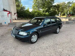 Blau Gebraucht 1999 Mercedes C180 Kombi | 2.990 € (Etwas zu teuer)