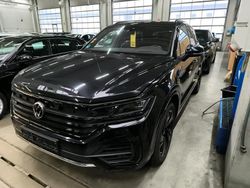 Deep black perleffekt Gebraucht 2020 VW Touareg R-line SUV | 58.955 € (Teuer)