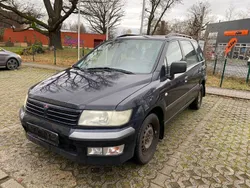 Blau Gebraucht 2009 Mitsubishi Space Wagon Van / Kleinbus | 1.300 €
