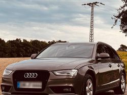 Grau Gebraucht 2013 Audi A4 Kombi | 12.000 €