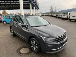 Grau Gebraucht 2024 VW Tiguan Move SUV | 32.900 € (Guter Preis)
