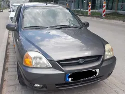 Grau Gebraucht 2003 Kia Rio Limousine | 600 € (Superpreis)