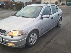 Silber Gebraucht 2000 Opel Astra Limousine | 1.000 € (Guter Preis)