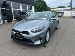 Silber Neu 2025 Kia Ceed Limousine | 29.900 € (Teuer)