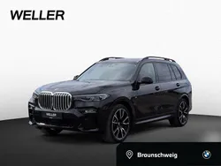 Black sapphire (schwarz) Gebraucht 2021 BMW X7 M Sport SUV | 59.990 € (Guter Preis)