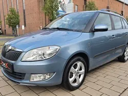 Grau Gebraucht 2011 Skoda Fabia Kombi | 4.991 € (Guter Preis)