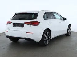 Weiß Gebraucht 2024 Mercedes A180 Kleinwagen | 29.490 € (Fairer Preis)