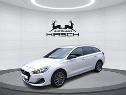 Weiß Gebraucht 2018 Hyundai i30 Passion Plus Kombi | 15.690 € (Fairer Preis)