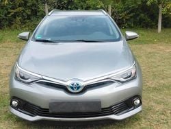 Silber Gebraucht 2017 Toyota Auris Touring Sports Kombi | 14.000 € (Fairer Preis)