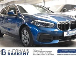 Blau Gebraucht 2022 BMW 118 Advantage Kleinwagen | 21.790 € (Fairer Preis)