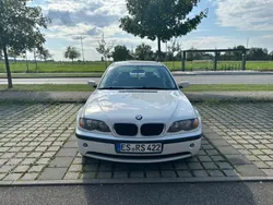 Weiß Gebraucht 2002 BMW 320 Limousine | 2.000 € (Superpreis)
