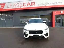 Weiß Gebraucht 2020 Maserati Levante SUV | 29.988 € (Guter Preis)