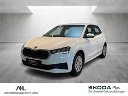 Weiß Gebraucht 2022 Skoda Fabia Active Limousine | 14.652 € (Fairer Preis)