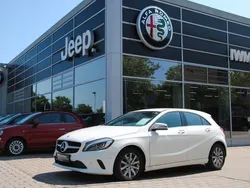 Weiß Gebraucht 2018 Mercedes A180 Style Limousine | 18.990 € (Fairer Preis)