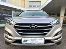 Silber Gebraucht 2018 Hyundai Tucson SUV | 15.990 € (Fairer Preis)