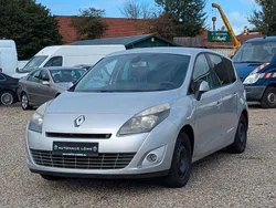 Silber Gebraucht 2011 Renault Scénic III Dynamique Van / Kleinbus | 4.980 € (Fairer Preis)