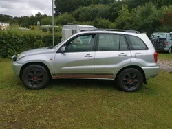 Silber Gebraucht 2003 Toyota RAV4 SUV | 4.500 € (Fairer Preis)