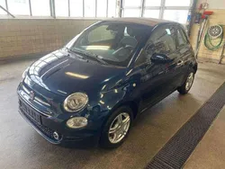 Blau (colore esterno (dipinto di blu blau)) Gebraucht 2021 Fiat 500C Lounge Cabrio | 16.590 € (Fairer Preis)