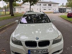 Weiß Gebraucht 2011 BMW 320 Efficient Dynamics Kombi | 3.000 € (Superpreis)